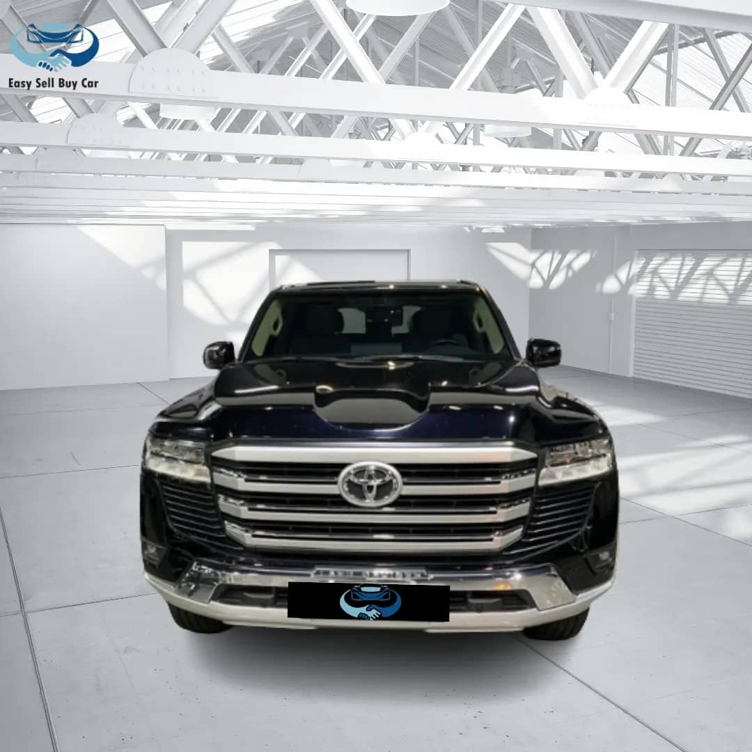 Toyota Land Cruiser: The Undisputed King of the Desert